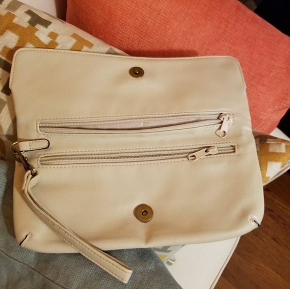 Bone/cream clutch - Picture 5 of 5